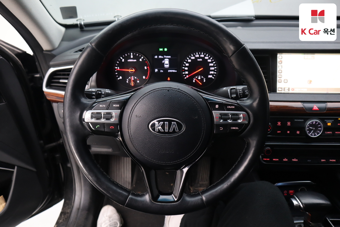 Kia K7 2016 - Image 10