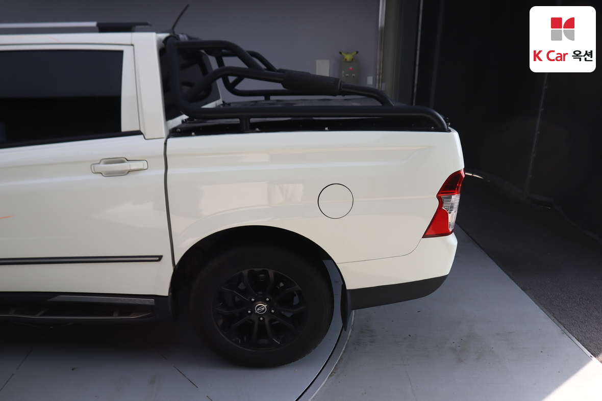 KG Mobility Korando Sports 2018 - Image 44