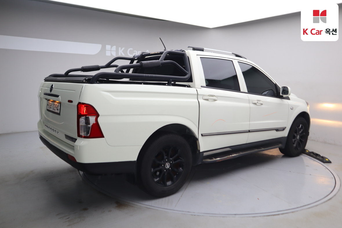 KG Mobility Korando Sports 2018 - Image 2