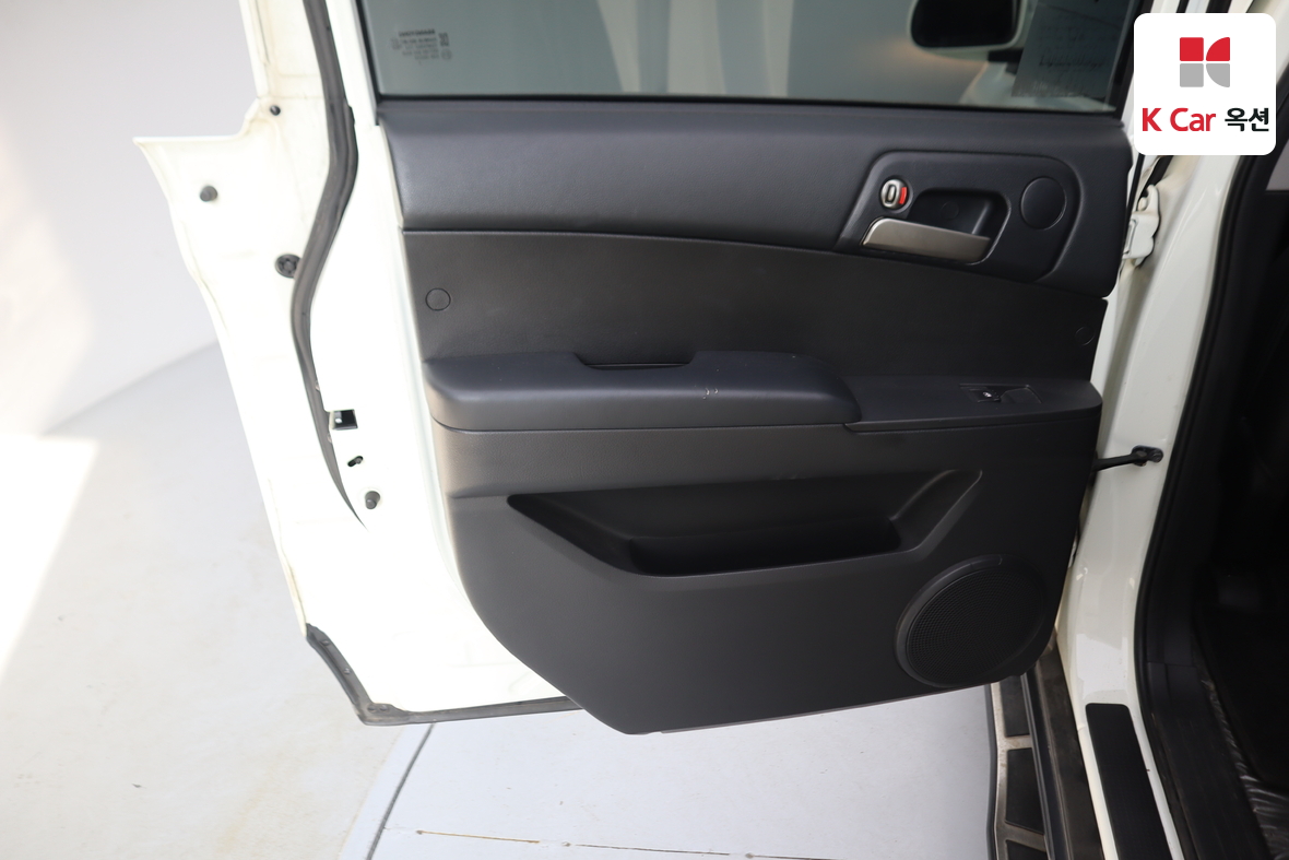 KG Mobility Korando Sports 2018 - Image 21