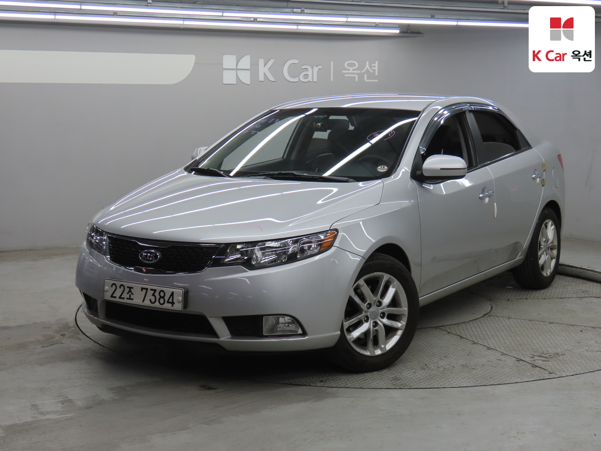 كيا فورتي 2011 - صورة 1