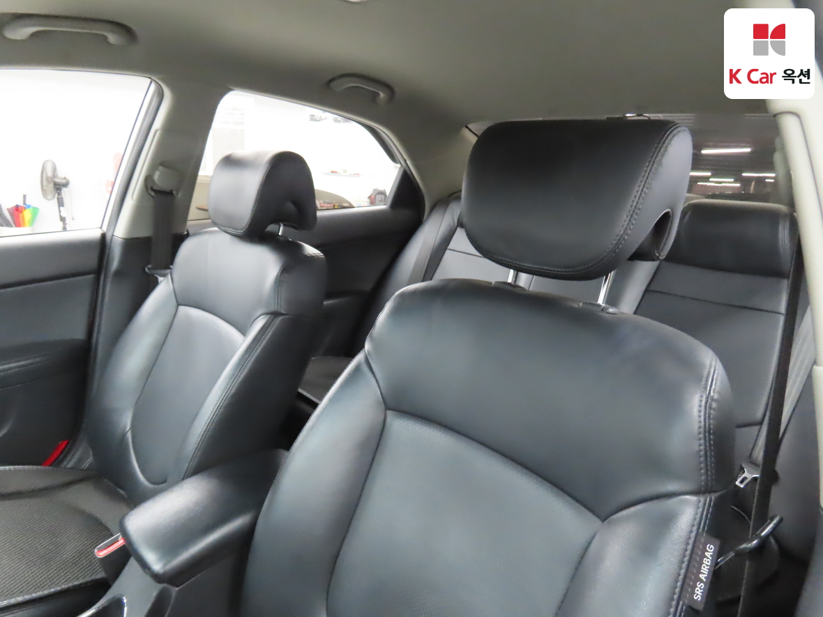 كيا فورتي 2011 - صورة 18