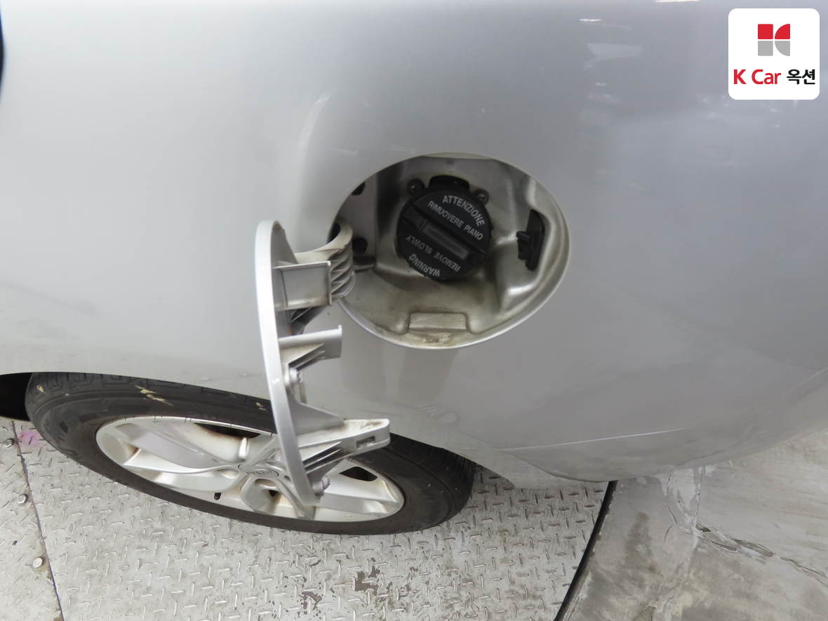 كيا فورتي 2011 - صورة 22