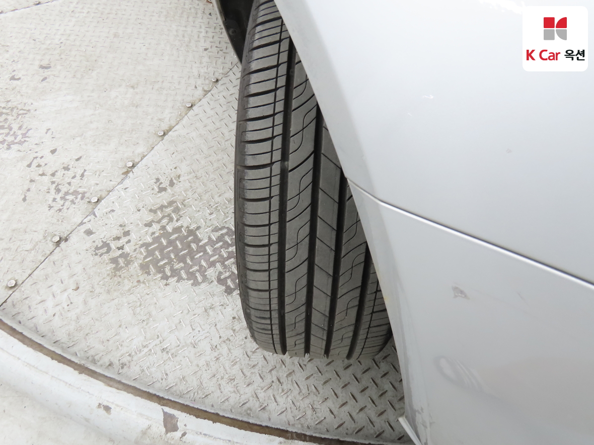 كيا فورتي 2011 - صورة 29