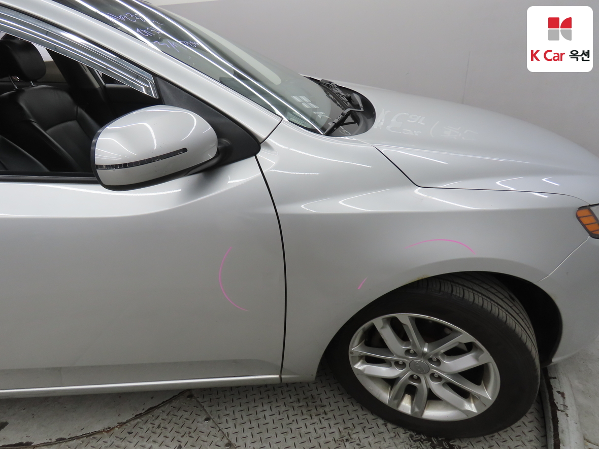 كيا فورتي 2011 - صورة 39