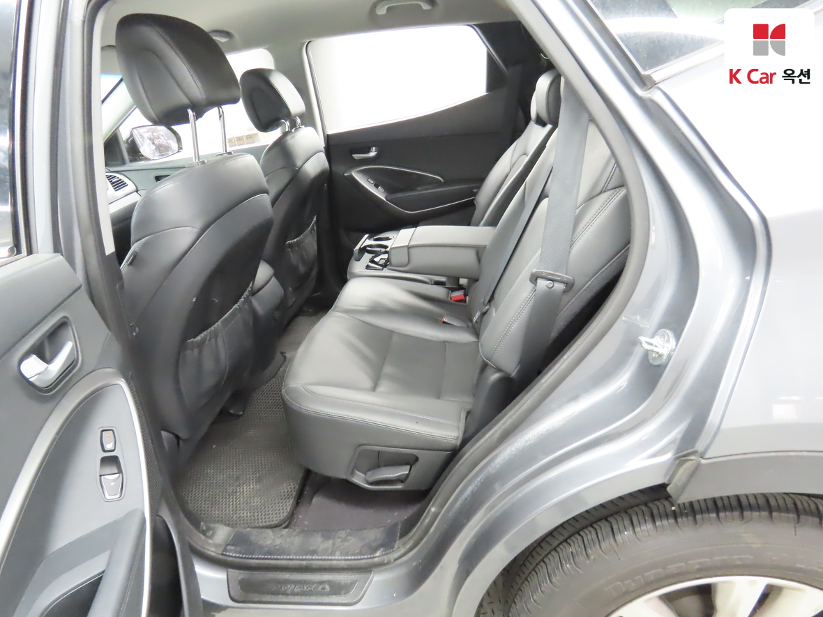 هيونداي سانتافي 2017 - صورة 23