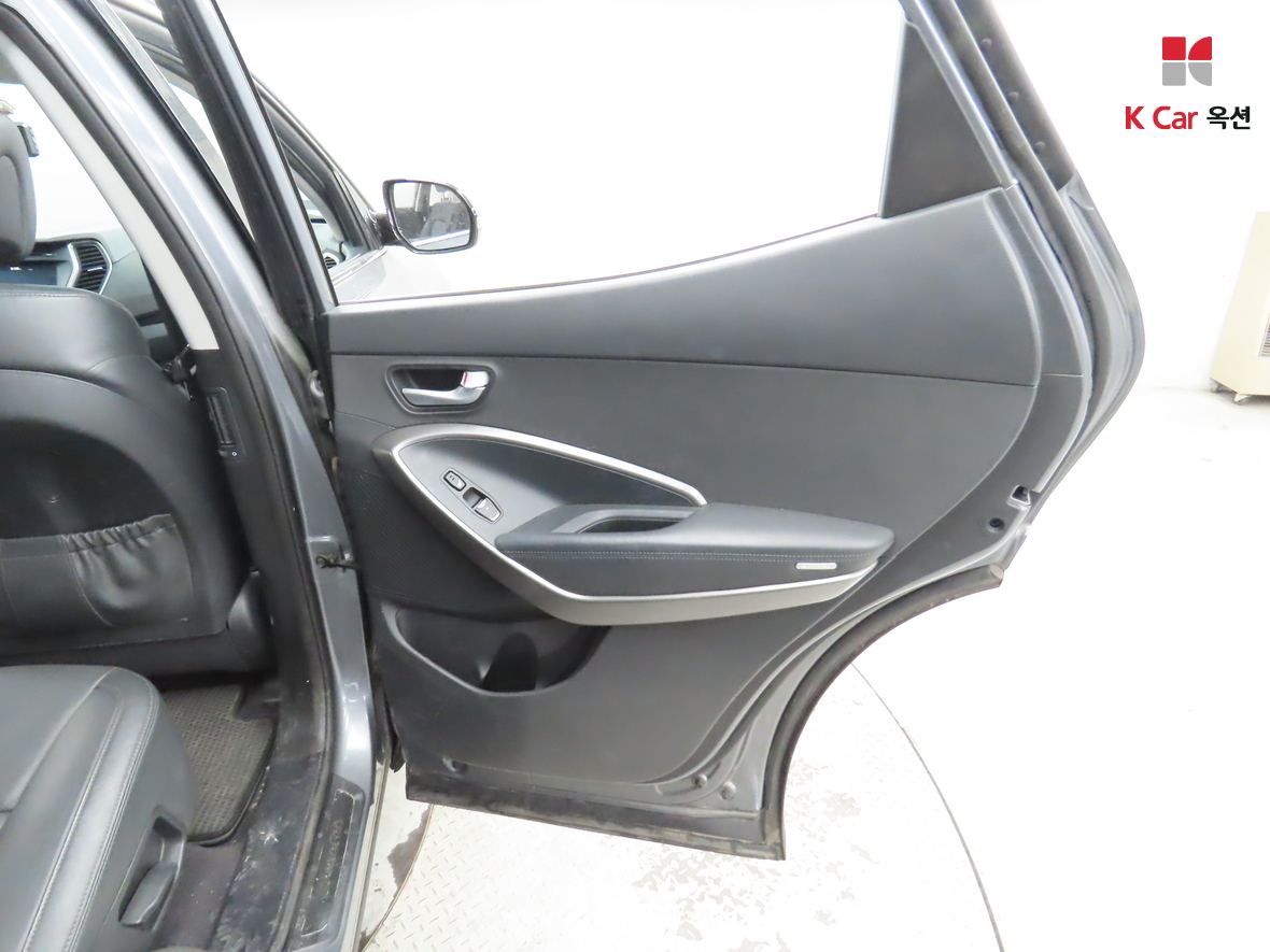 هيونداي سانتافي 2017 - صورة 27