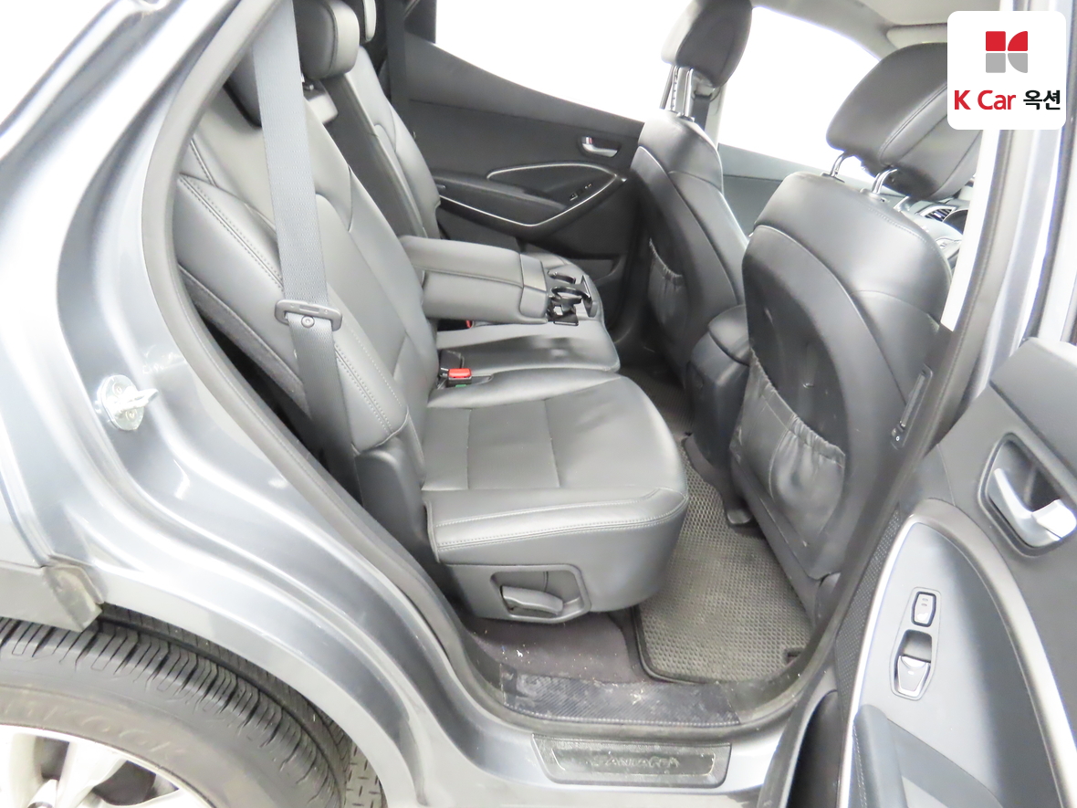 هيونداي سانتافي 2017 - صورة 28