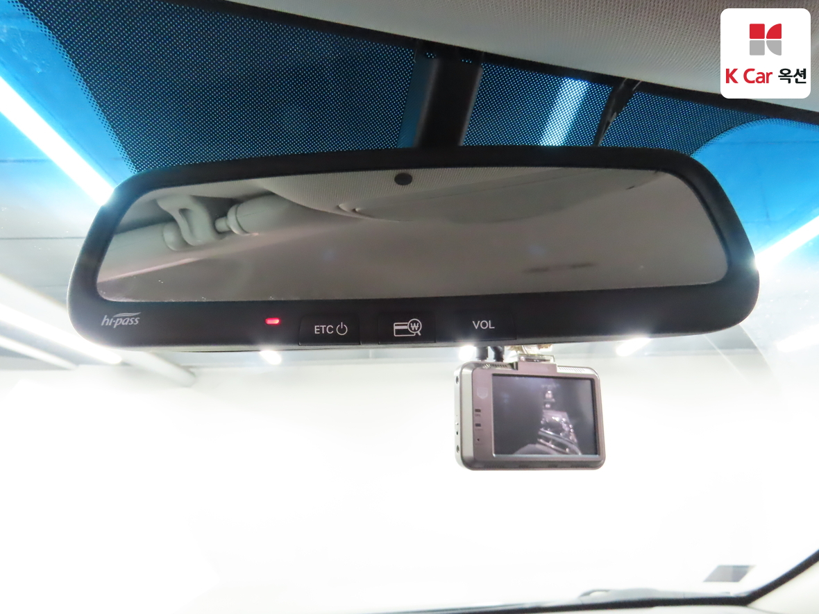 هيونداي سانتافي 2017 - صورة 13