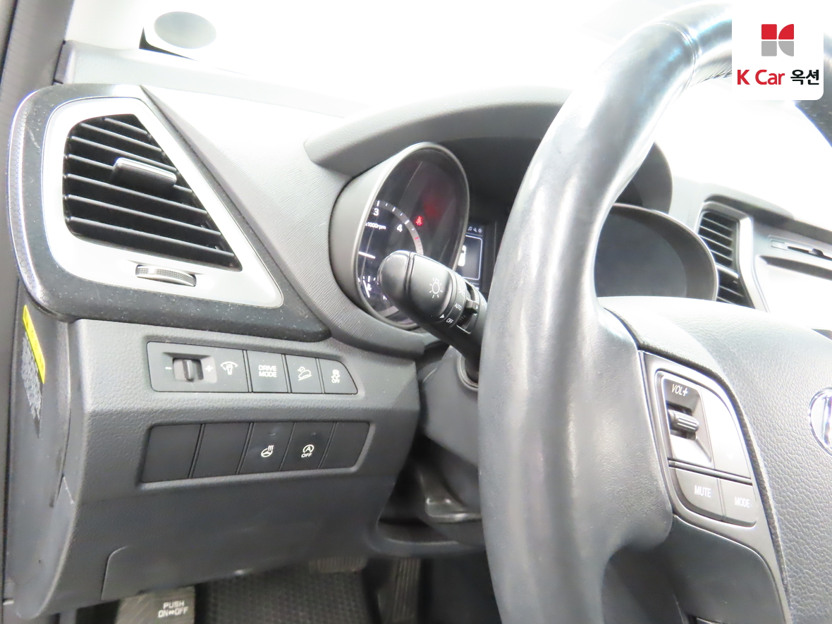 هيونداي سانتافي 2017 - صورة 9