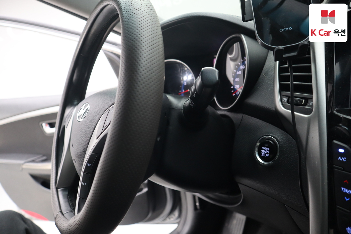 Hyundai i30 2012 - Image 11