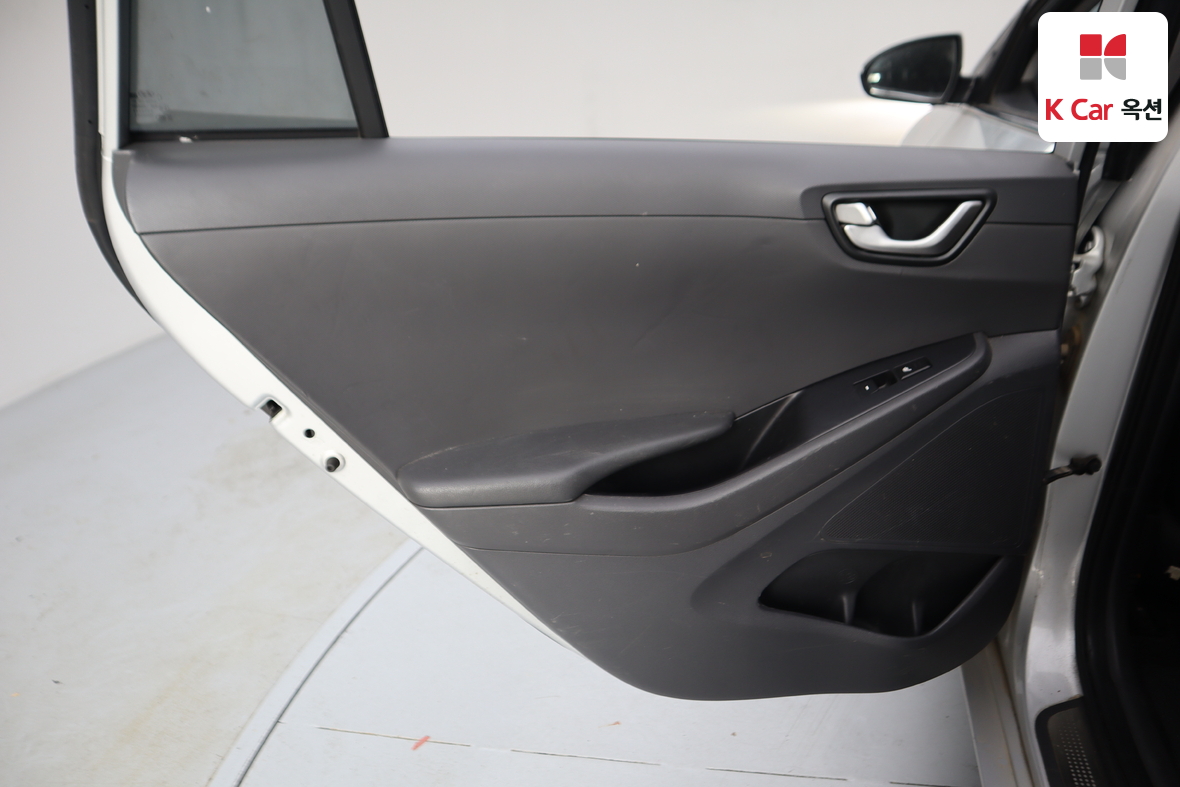 Hyundai Ioniq 2018 - Image 21