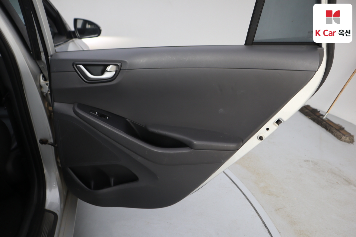 Hyundai Ioniq 2018 - Image 26