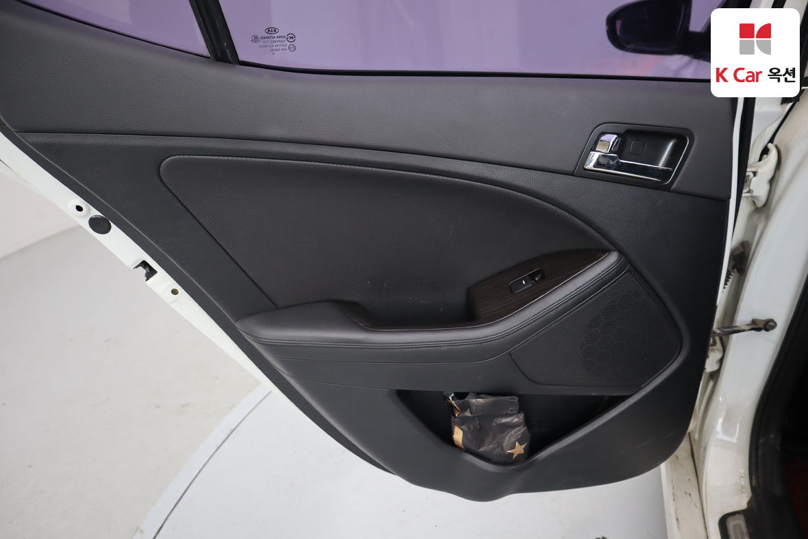 كيا K5 2013 - صورة 23