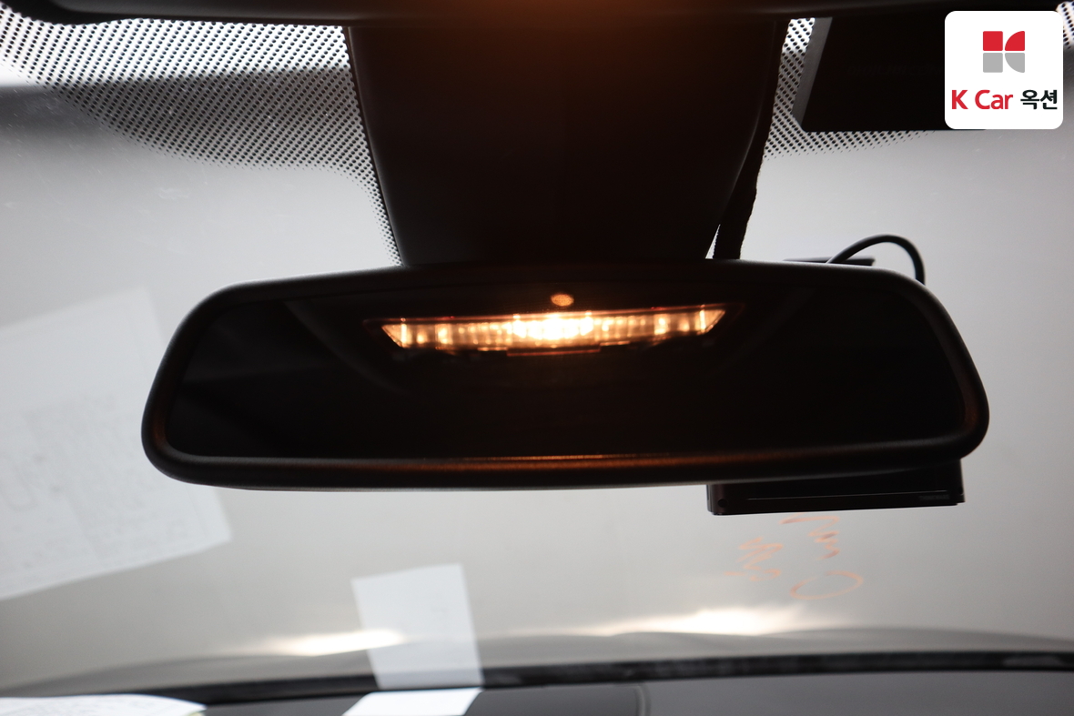 BMW 5 Series 2016 - Image 12