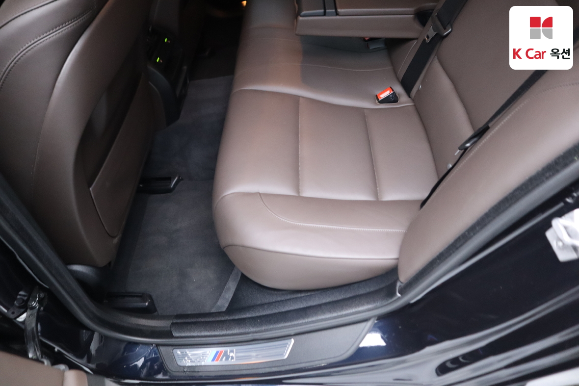 BMW 5 Series 2016 - Image 24