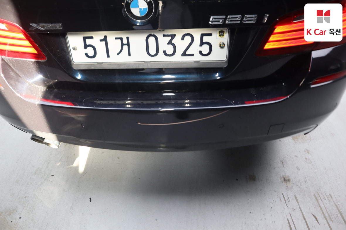 BMW 5 Series 2016 - Image 42