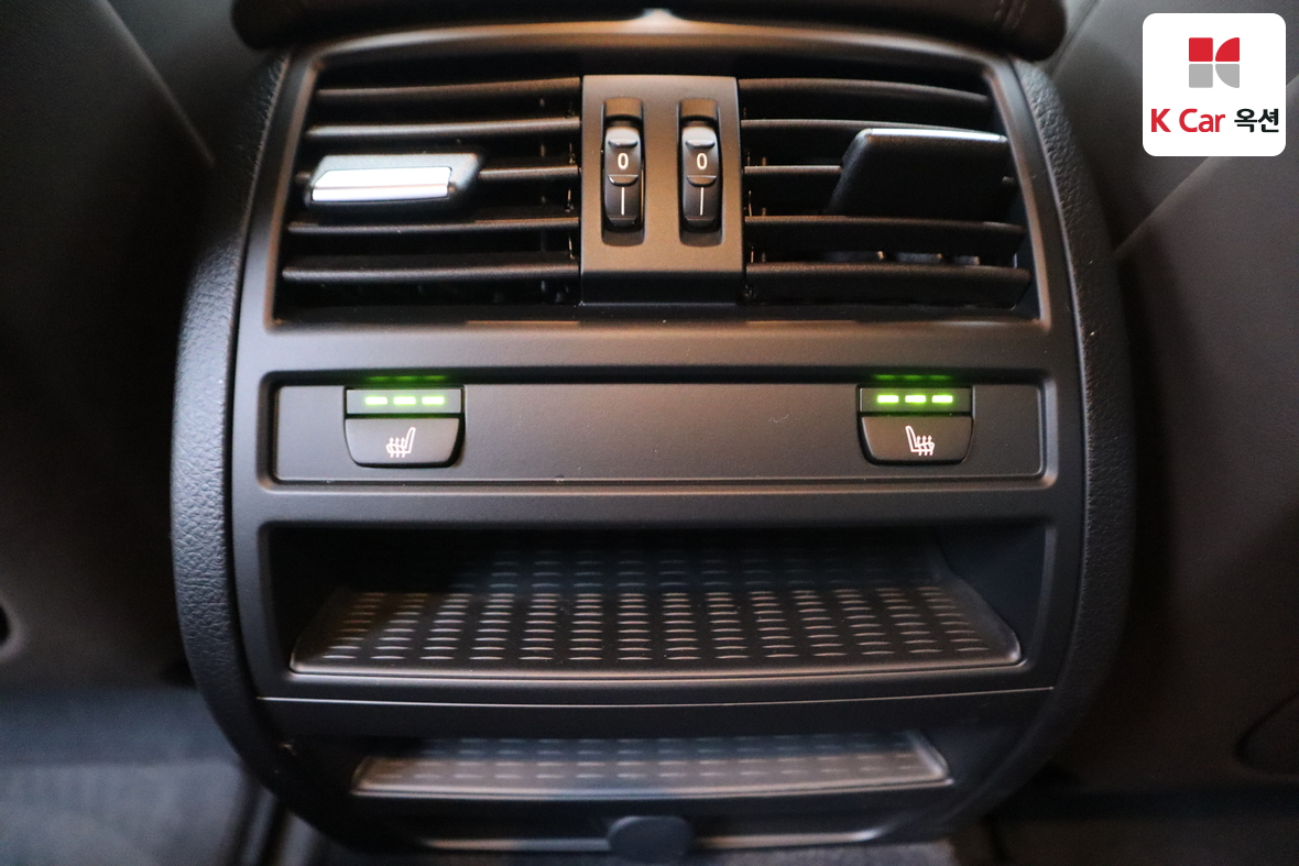 BMW 5 Series 2016 - Image 25