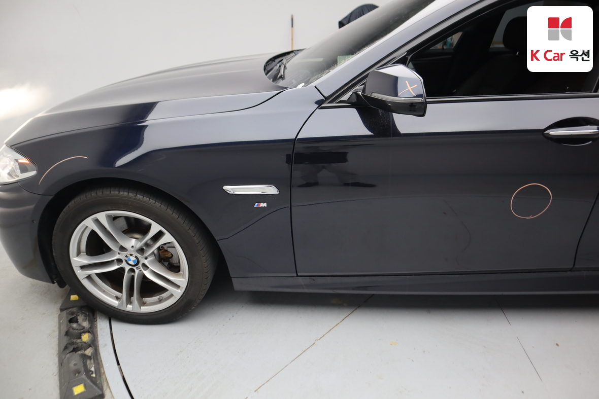 BMW 5 Series 2016 - Image 41