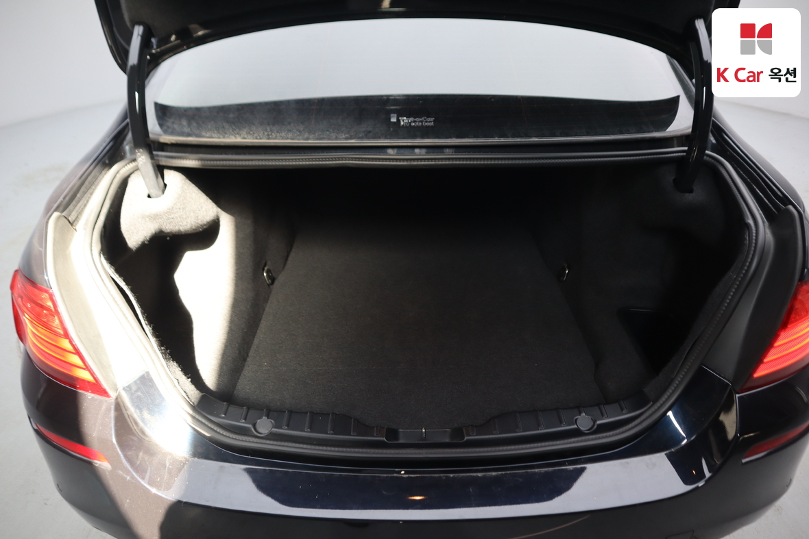 BMW 5 Series 2016 - Image 26