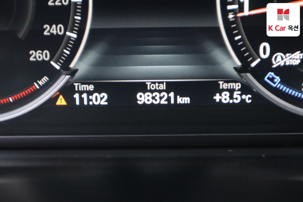 BMW 5 Series 2016 - Image 4