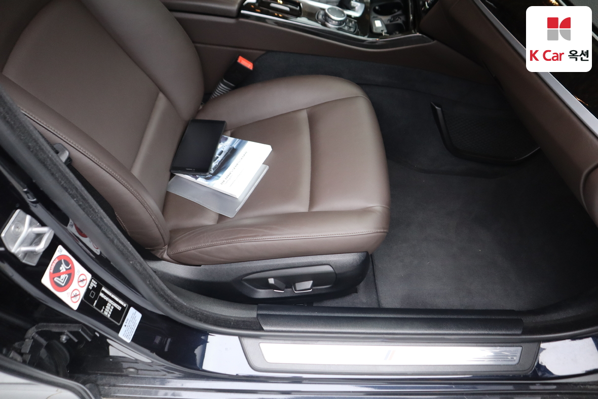 BMW 5 Series 2016 - Image 32