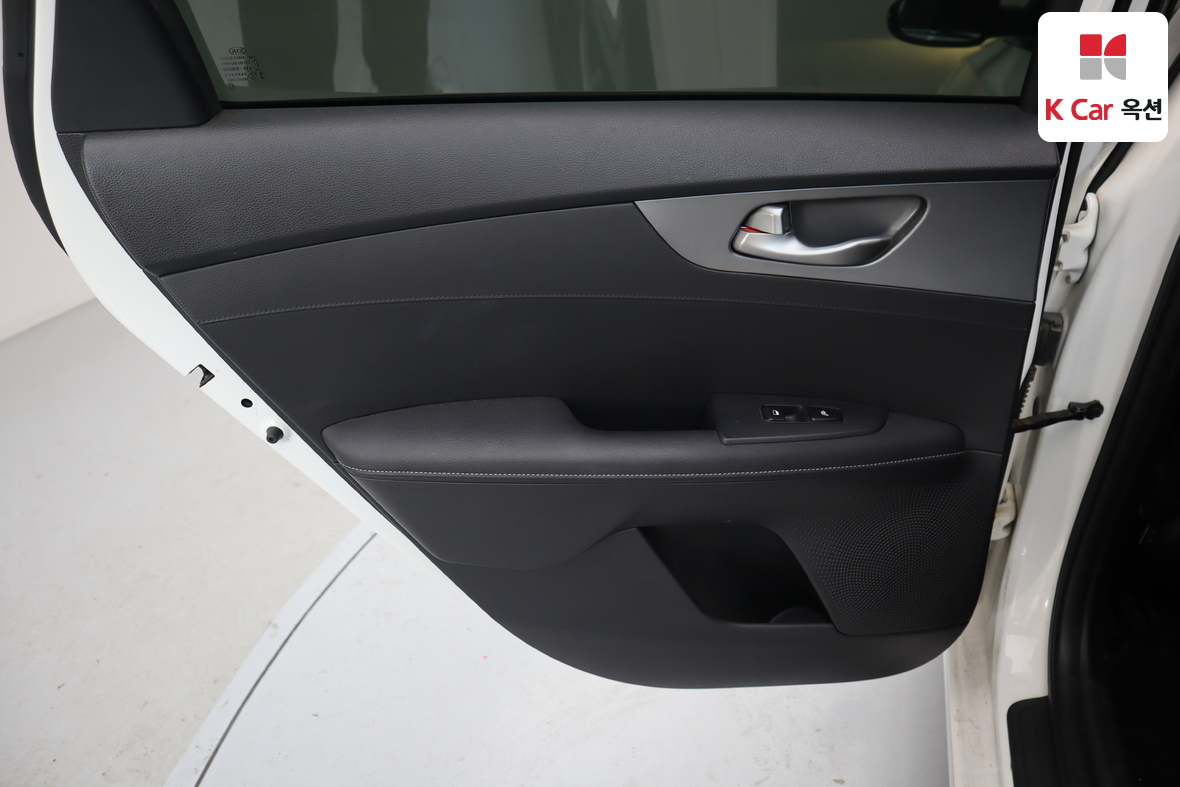 Kia K3 2019 - Image 20