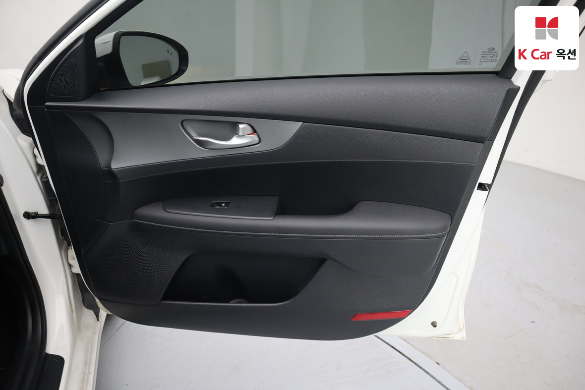 Kia K3 2019 - Image 26