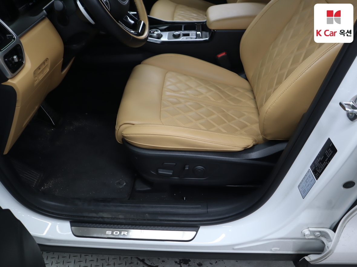 Kia Sorento 2023 - Image 18