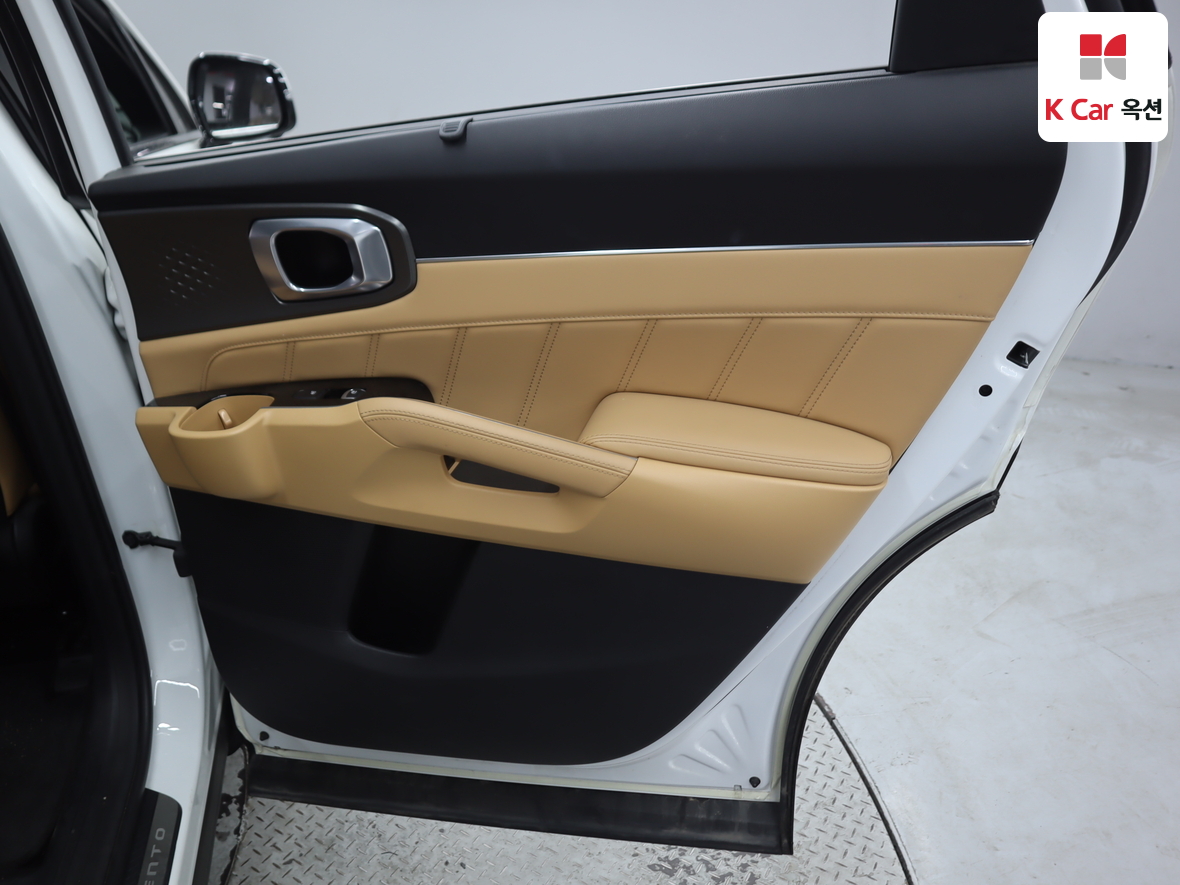 Kia Sorento 2023 - Image 27