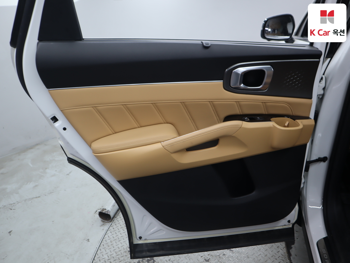 Kia Sorento 2023 - Image 22