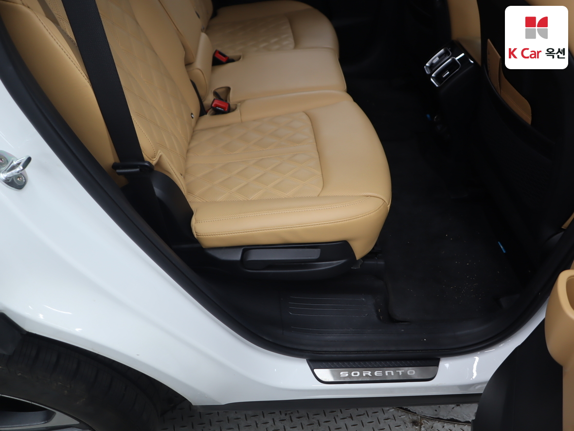 Kia Sorento 2023 - Image 28