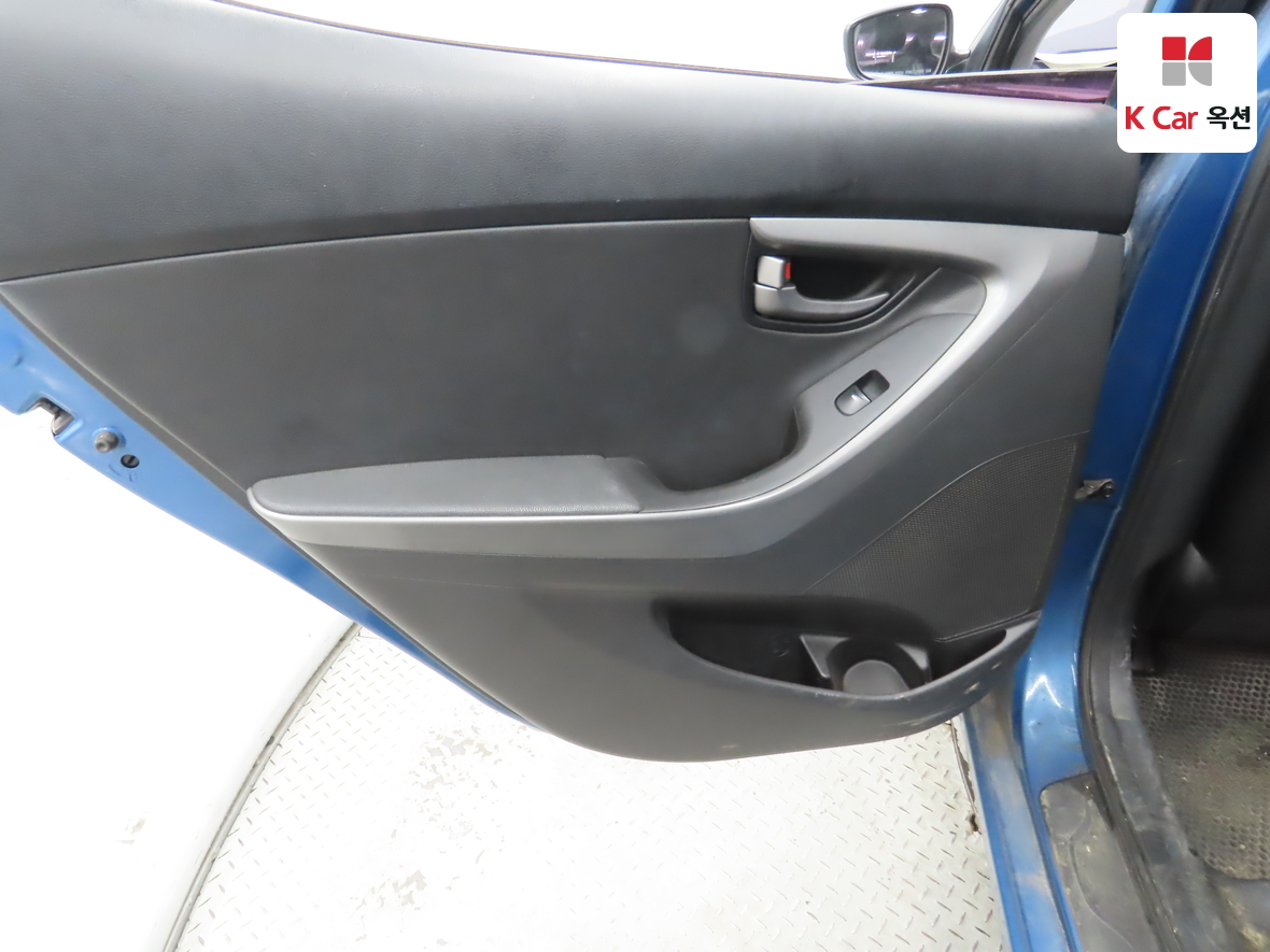 Hyundai Elantra 2014 - Image 24