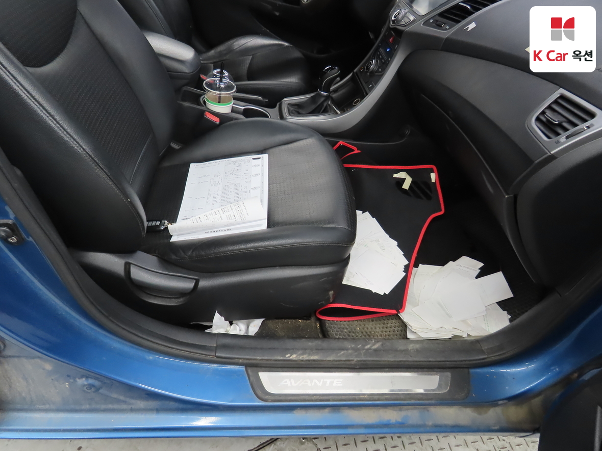 Hyundai Elantra 2014 - Image 31