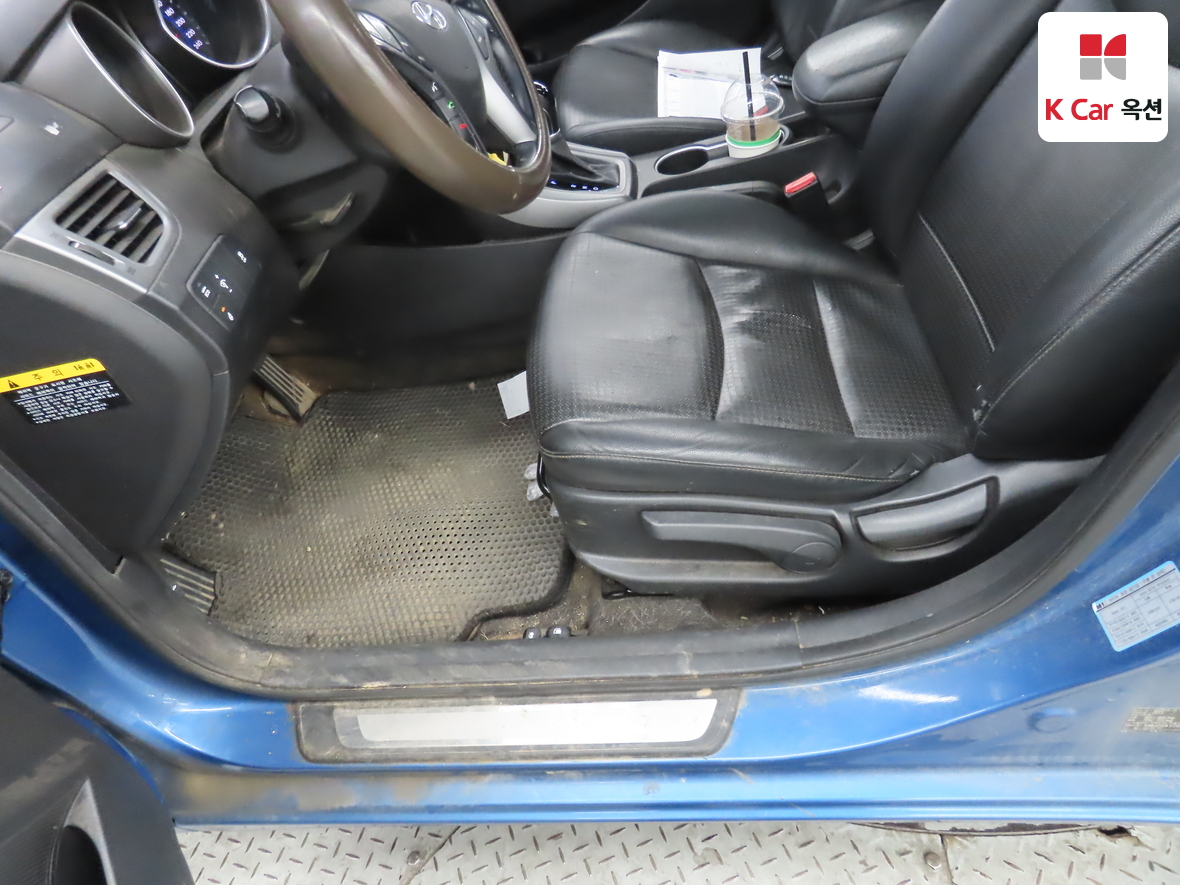 Hyundai Elantra 2014 - Image 18