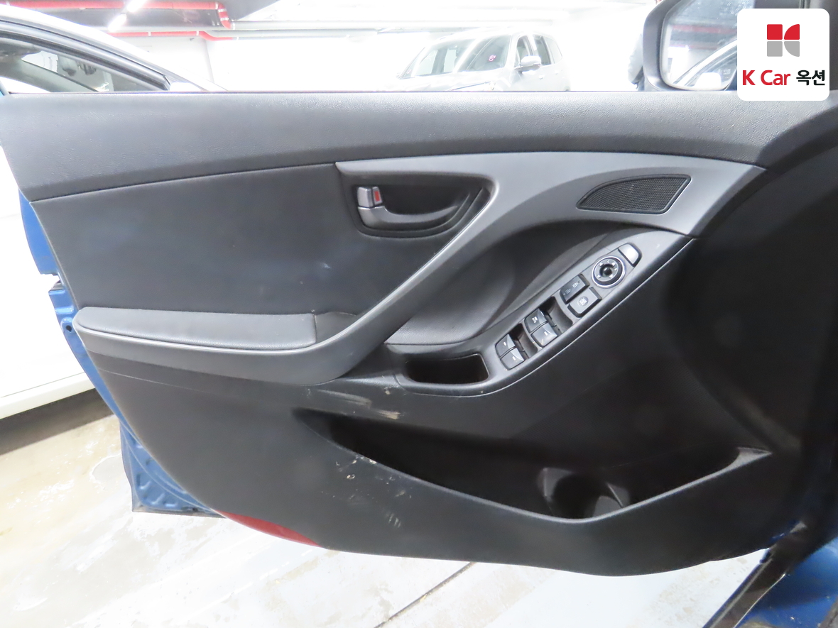 Hyundai Elantra 2014 - Image 8