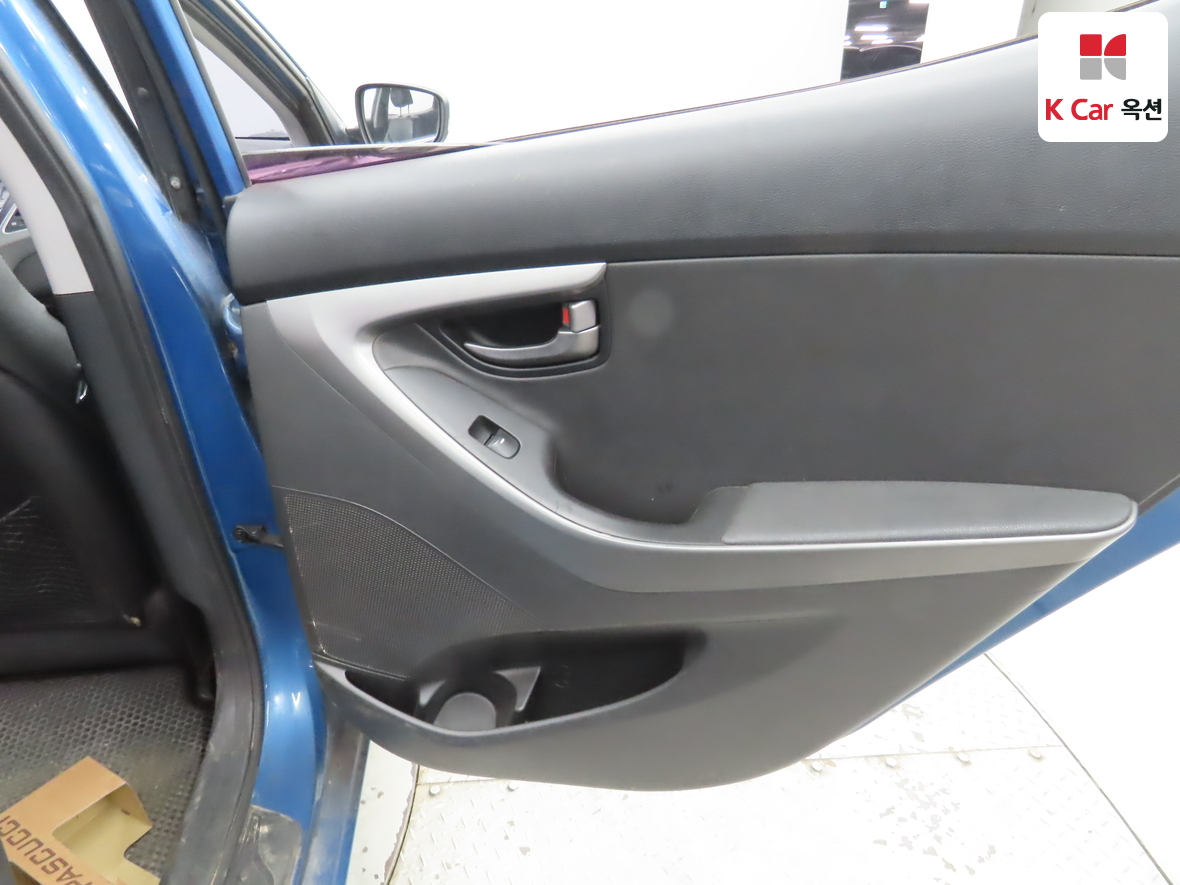 Hyundai Elantra 2014 - Image 28