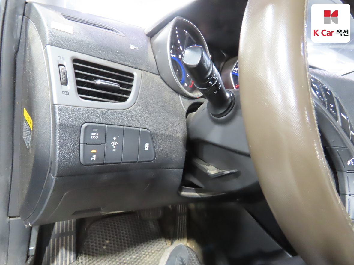 Hyundai Elantra 2014 - Image 9