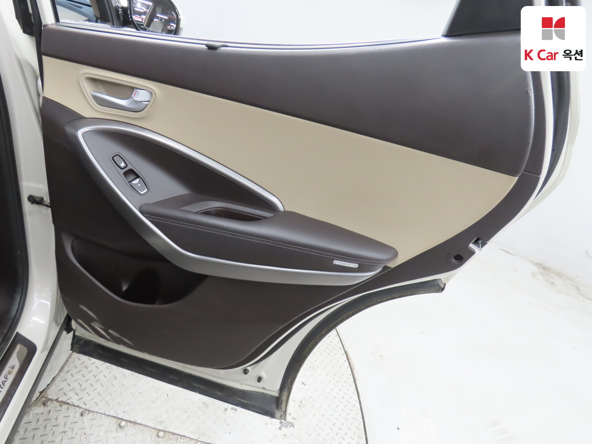 Hyundai Santa Fe 2015 - Image 28