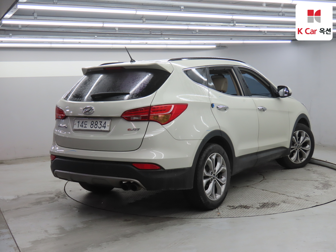 Hyundai Santa Fe 2015 - Image 2