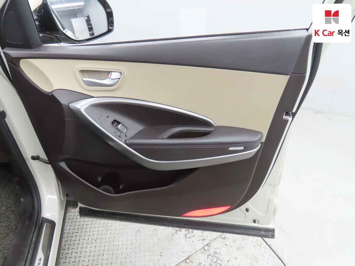 Hyundai Santa Fe 2015 - Image 30