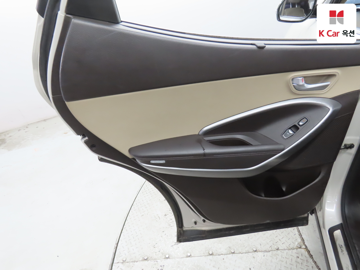 Hyundai Santa Fe 2015 - Image 23