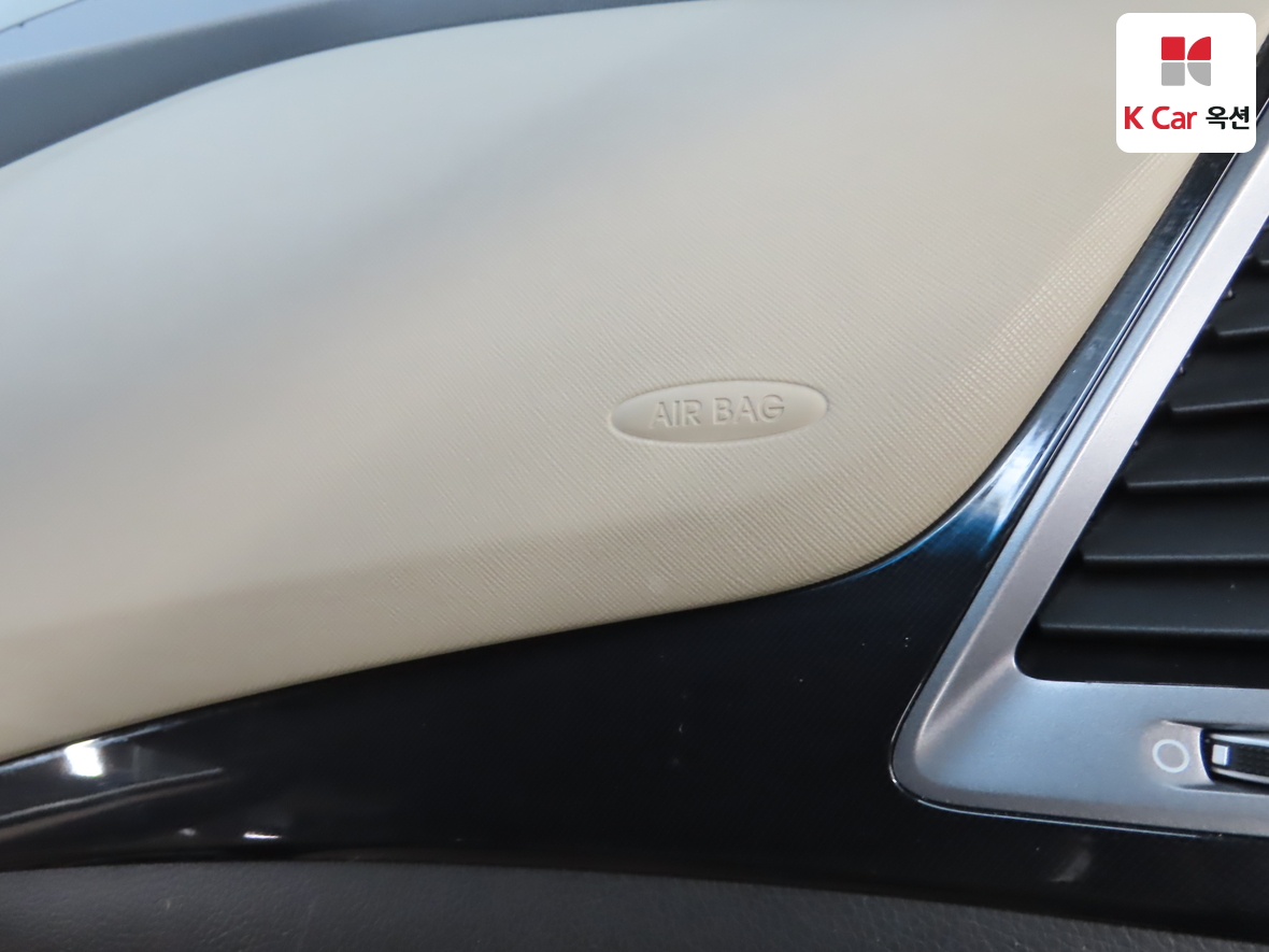 Hyundai Santa Fe 2015 - Image 32