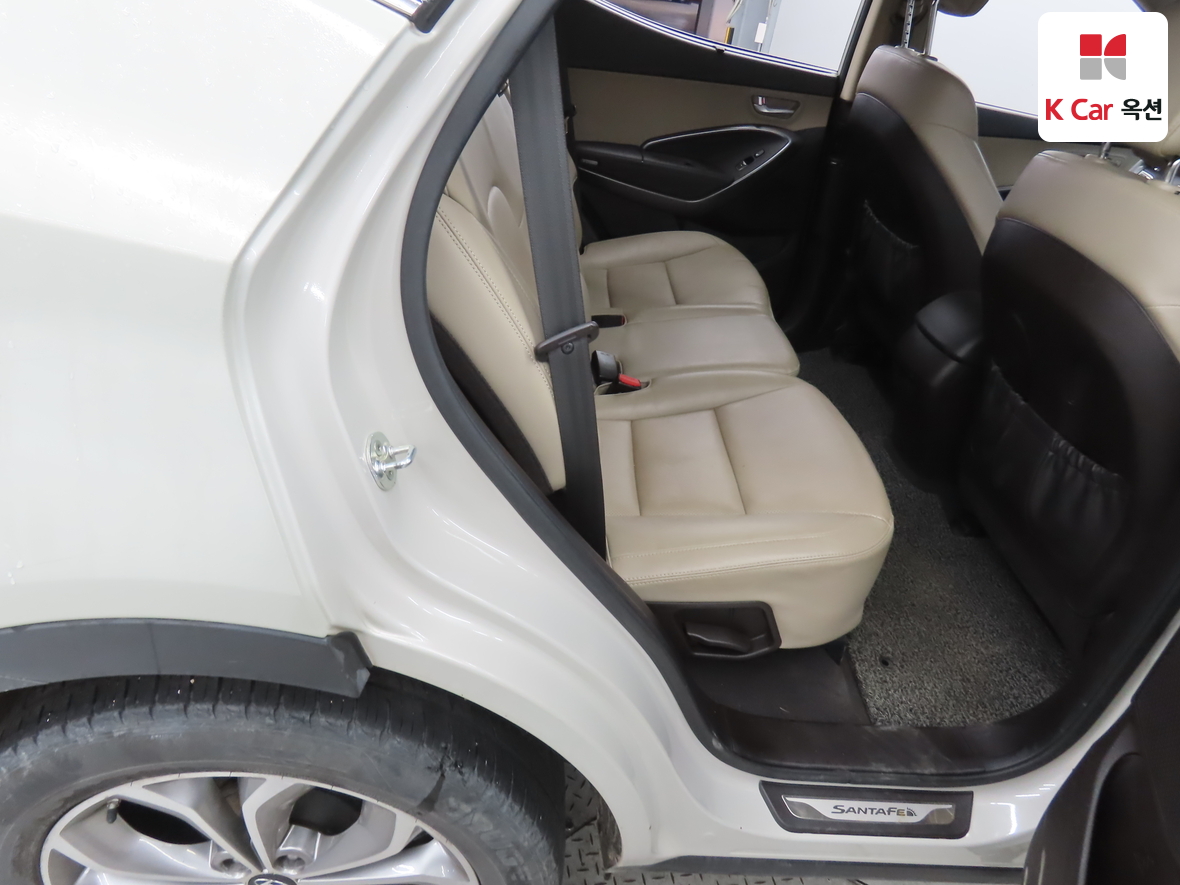 Hyundai Santa Fe 2015 - Image 29