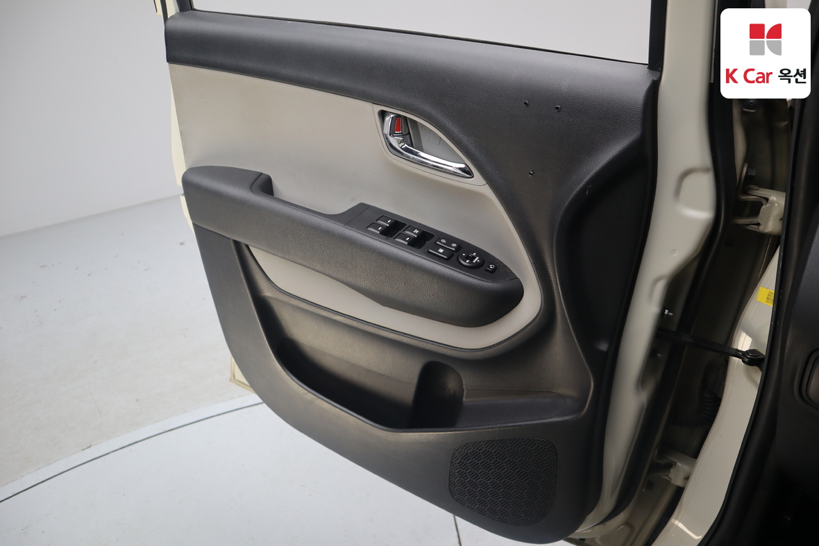 Kia Ray 2013 - Image 8