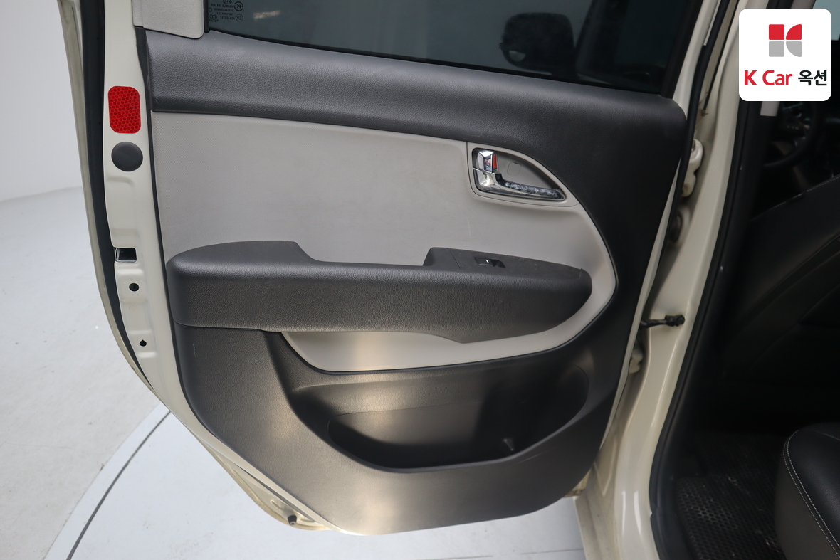 Kia Ray 2013 - Image 21