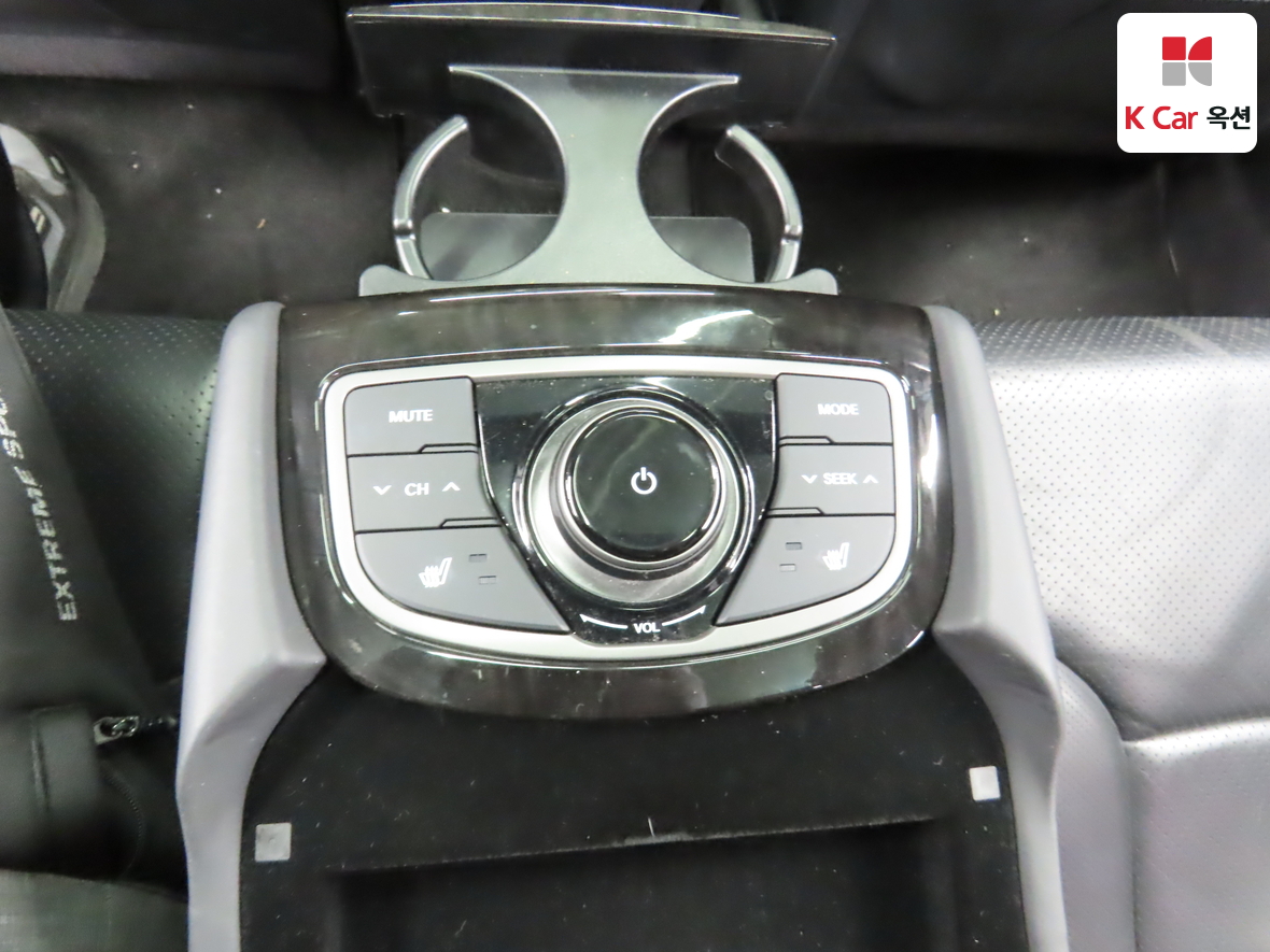 Hyundai AZERA 2012 - Image 28