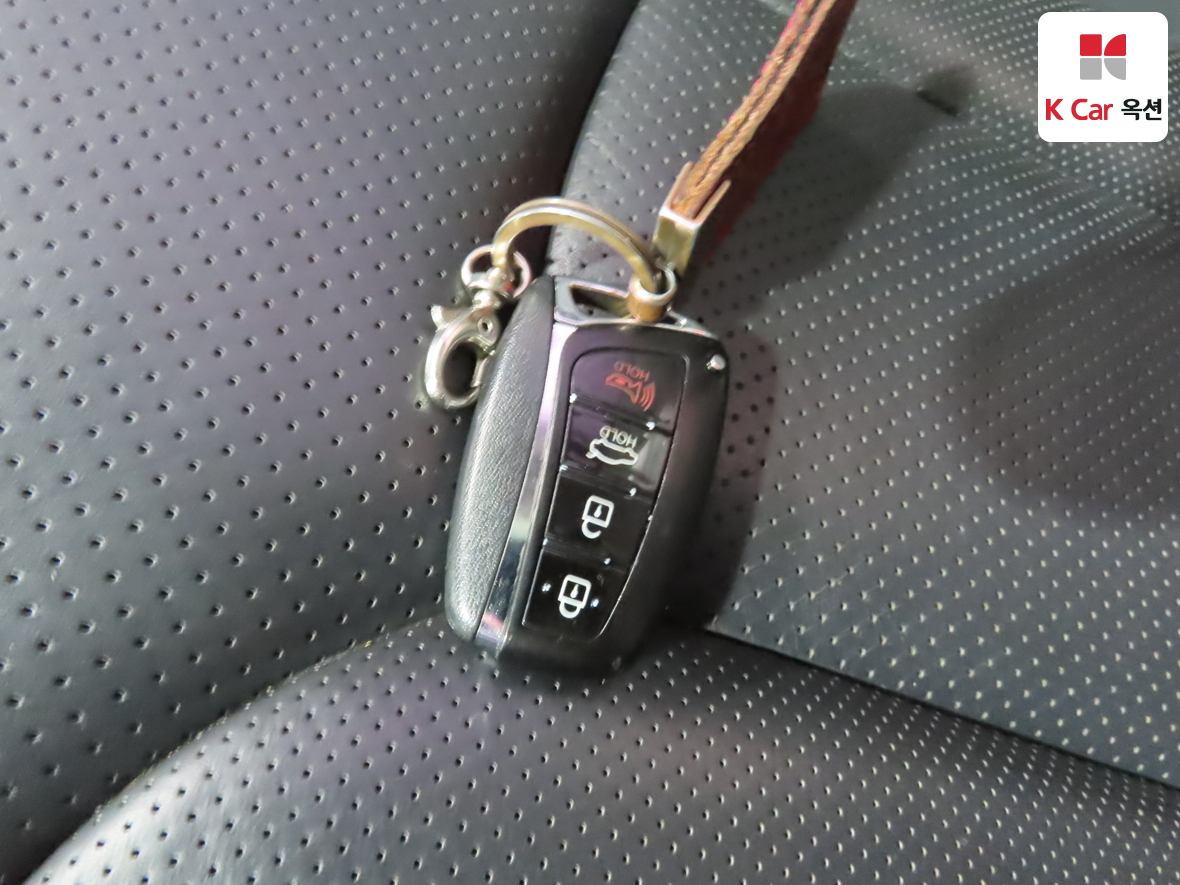 Hyundai AZERA 2012 - Image 18