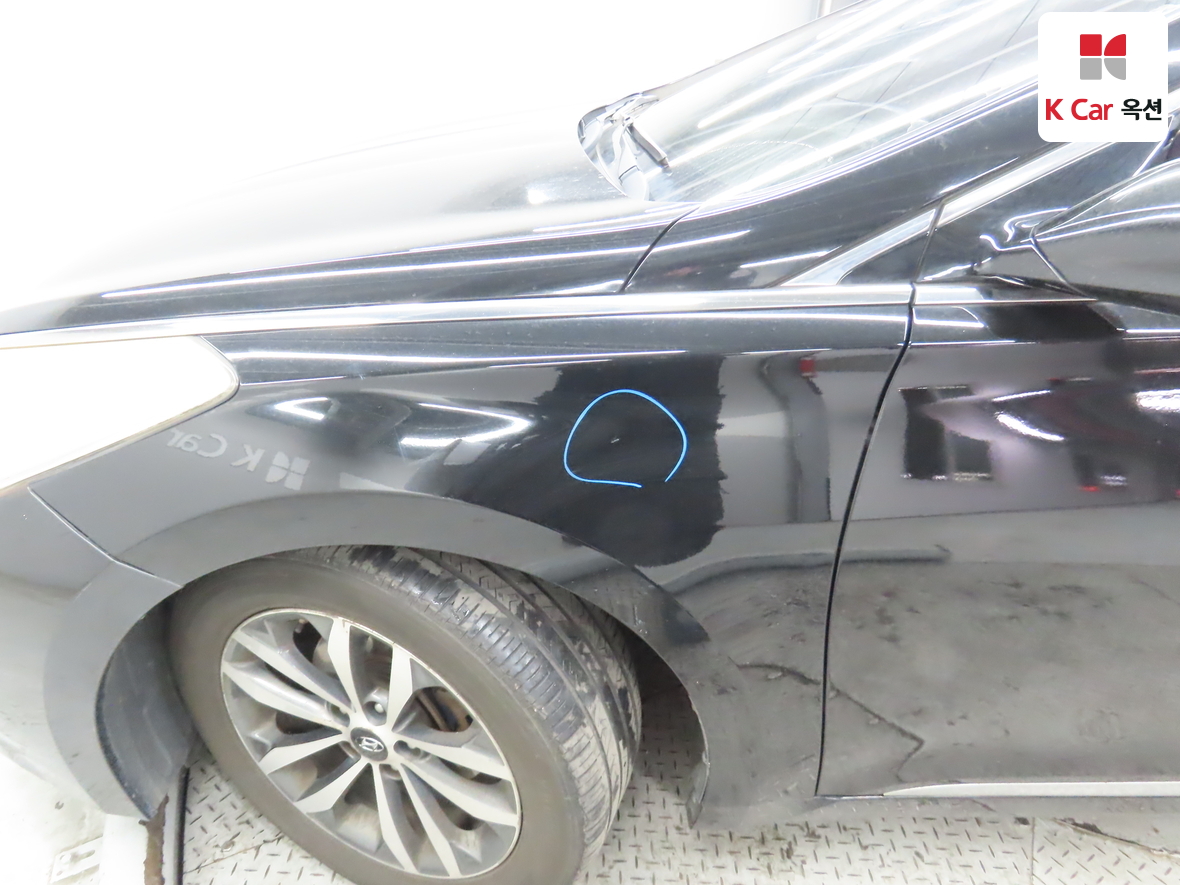 Hyundai AZERA 2012 - Image 40