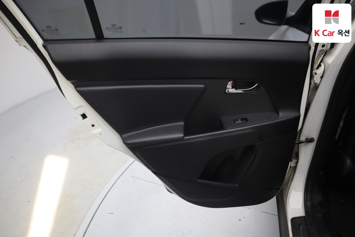 كيا سبورتاج 2011 - صورة 24